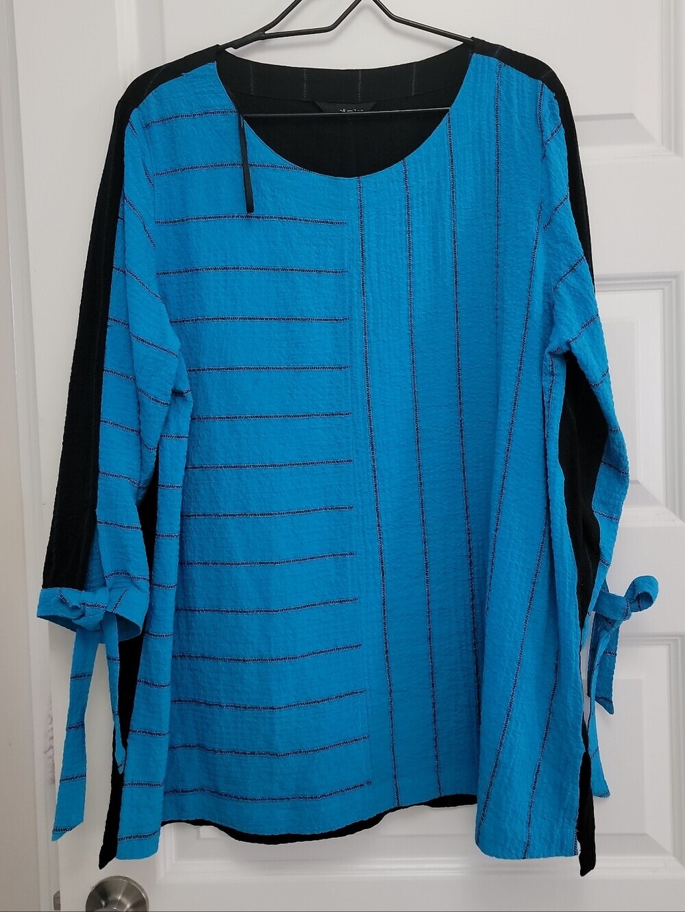 Ali Miles Womens L Blue Black Crinkle Tunic Top Artsy Tie Cuffs Art to Wear